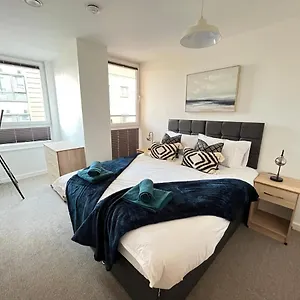 2-bedroom-2bathroom-modern-apartment-close-to-ocean-village.bournemouth-hotels.org/
